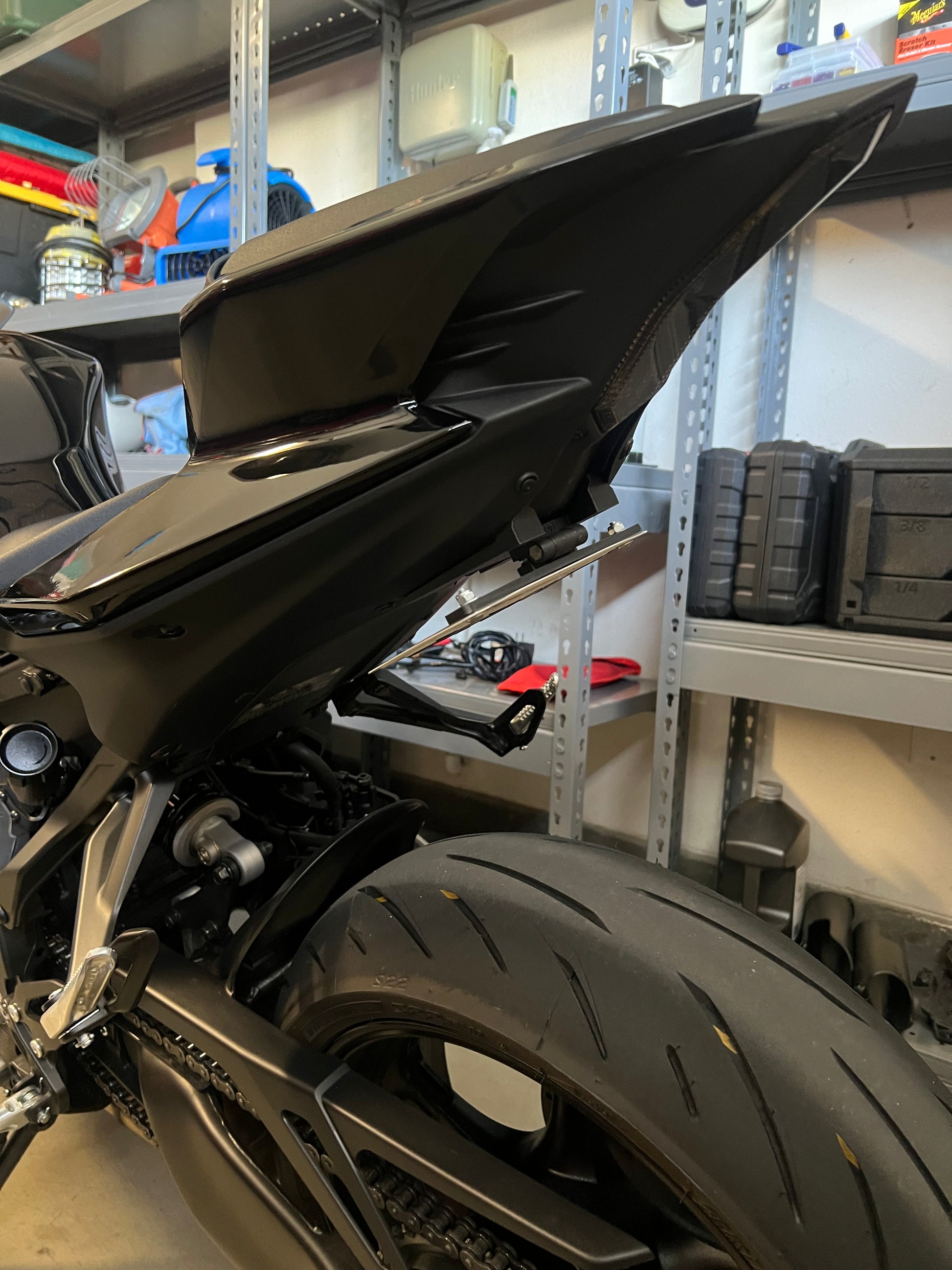 YZF-R9 Tail Tidy (Hinge)